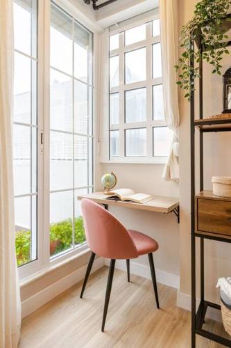 New! Cozy for couples with private patio