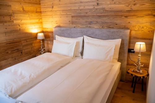 Postel nebo postele na pokoji v ubytování Hotel Spescha
