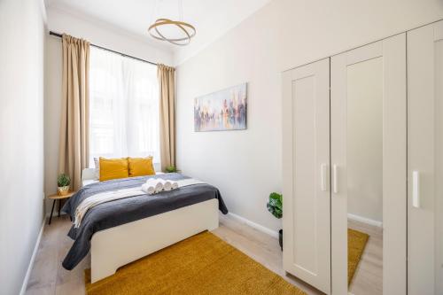 DeLuxe I36 City Center Suite with 4BEDRM, 2BATHRM 1064 Budapest, 63 Izabella utca kép - 3
