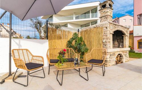 Stunning Apartment In Pula With Swimming Pool