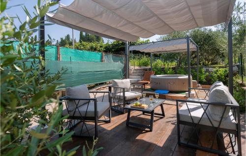 Beautiful Apartment In Peracko Blato