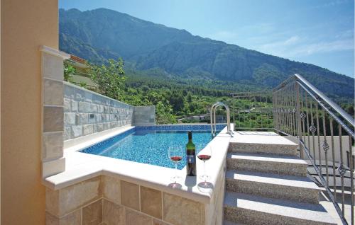 Cozy Home In Makarska