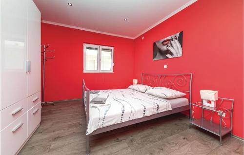 Six-Bedroom Holiday Home In Kastel Sucurac With Sea View