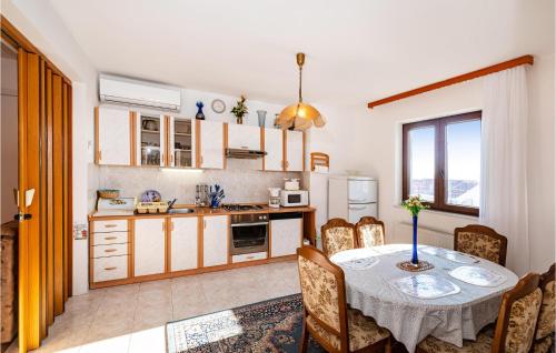 Kuchyň nebo kuchyňský kout v ubytování Apartment In Zadar