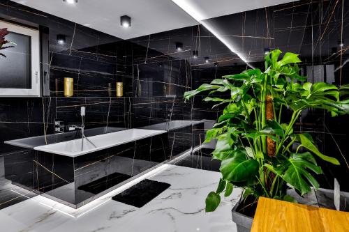Kúpeľňa v ubytovaní Nowoczesne Apartamenty typu Superior - Bulwary Rabka Zdrój - Balia - Blisko Park Zdrojowy