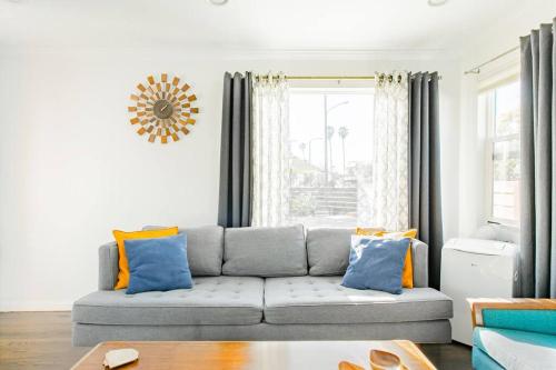 Perfect Venice Beach Vacation Home for Couples and Families photo 13