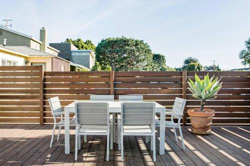 Perfect Venice Beach Vacation Home for Couples and Families photo 24