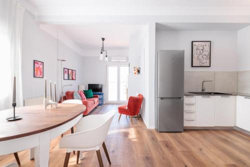 F & B Collection - Frida & Carlo - Flat for 4