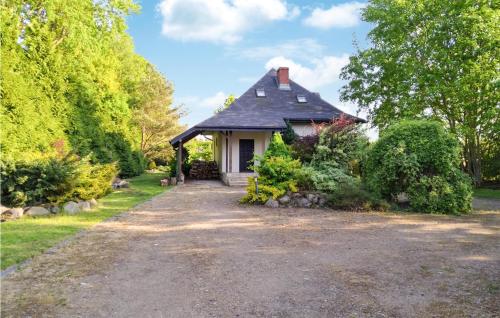 3 Bedroom Amazing Home In Grzybowo