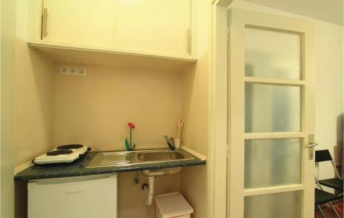 1 Bedroom Gorgeous Apartment In Pula