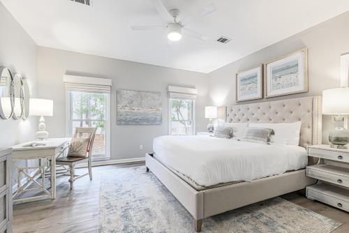 Ένα ή περισσότερα κρεβάτια σε δωμάτιο στο A Wave From It All