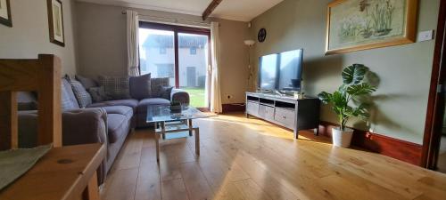 TV a/nebo společenská místnost v ubytování Cozy 1 bed with countryside views near Peterborough
