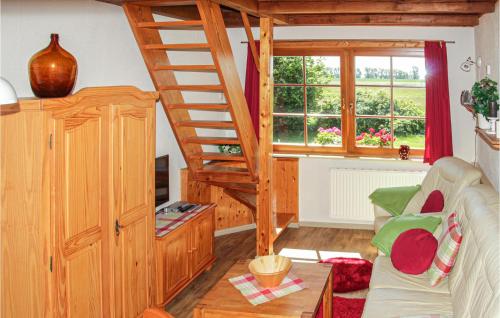 Χώρος καθιστικού στο Lovely Apartment In Lütow With Kitchen