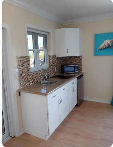 Dapur atau dapur kecil di 3-Hillview Cottages