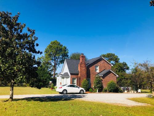 Το κτήριο όπου στεγάζεται  το διαμέρισμα