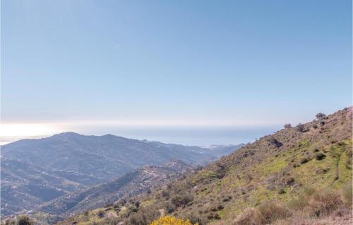 a view from the top of a mountain at 4 Bedroom Awesome Home In Cómpeta in Árchez