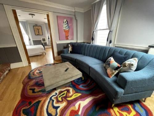 Steps from Capitol - Prime Suite with Top Location! Image