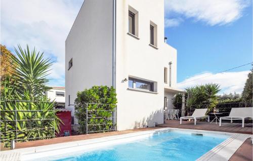 Lovely Home In Villelongue-De-La-Sal