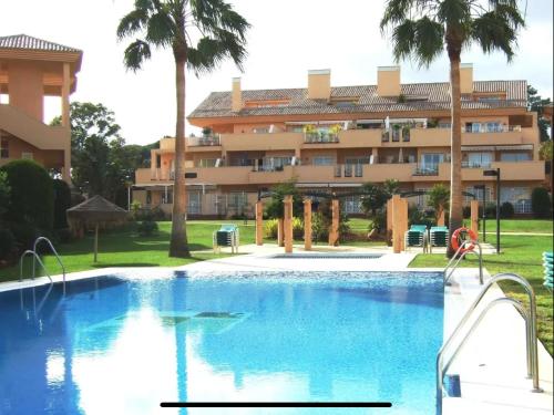 Piso-Lechuza Elviria Marbella 2 Bedrooms 4 guests Penthouse-Maisonette Apartment in Elviria-Marbella- Urb Los Jardines de Santa Maria Golf