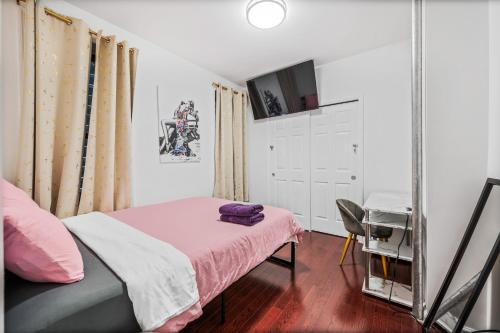Ένα ή περισσότερα κρεβάτια σε δωμάτιο στο Monthly Lower East Side two Bedroom