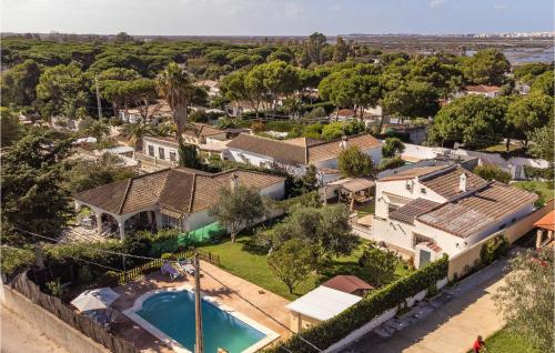 Lovely Home In Chiclana De La Fronter