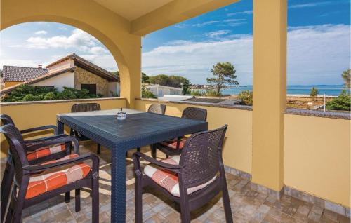 Two-Bedroom Apartment In Vir