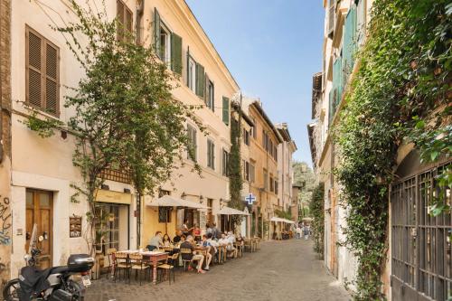 Luxury apartment in Trastevere