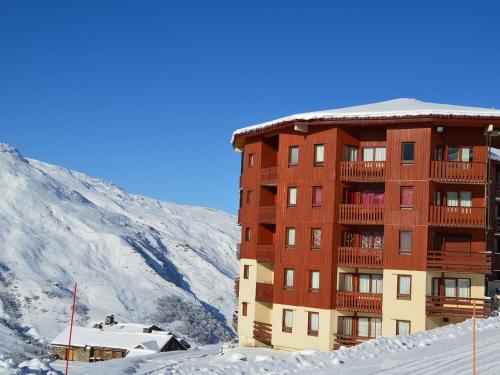 Studio avec lit clos savoyard et coin montagne au pied des pistes - FR-1-452-101