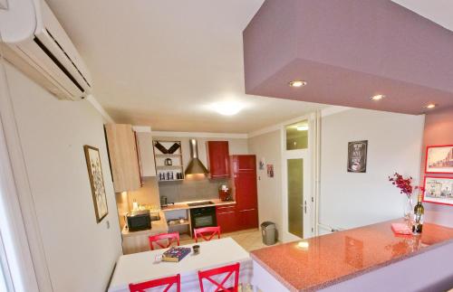 P&C Zadar Two-Bedroom Apartment with Balcony, near Old Town, Free Public Parking Area