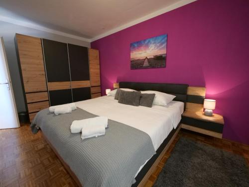 P&C Zadar Two-Bedroom Apartment with Balcony, near Old Town, Free Public Parking Area