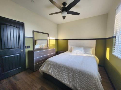 Billede fra billedgalleriet på Villa near downtown Riverside i Riverside