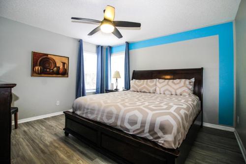 Disney Dream Themed Rooms Pool and Games photo 24