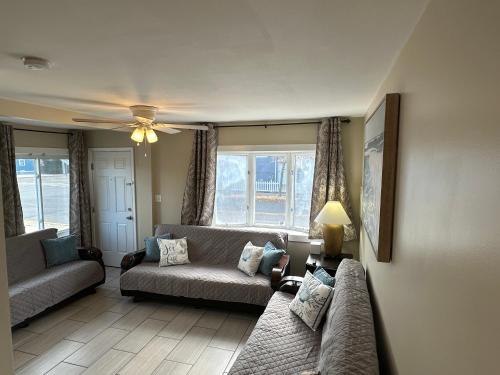 Ein Sitzbereich in der Unterkunft Newly Renovated 2 Bedroom House
