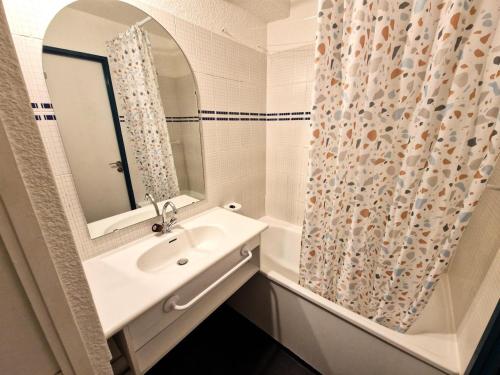 Photo de la galerie de l'établissement Résidence Le Thabor - studio 4 personnes en plein coeur station 19m² MAE-2955, à Modane