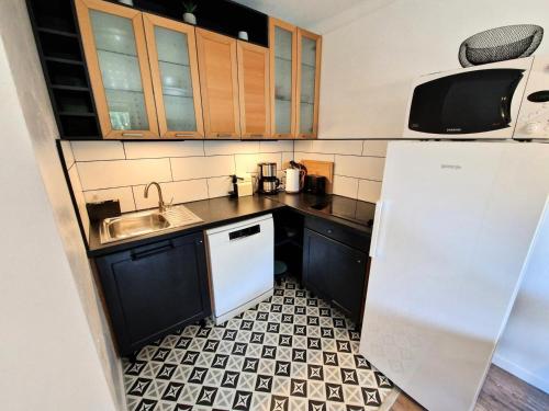 Photo de la galerie de l'établissement Chalets Du Thabor - Duplex 48m² avec 3 chambres 6-8 personnes MAE-7805, à Modane