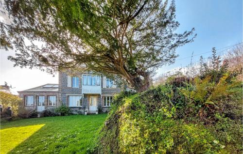 4 Bedroom Nice Home In Étretat