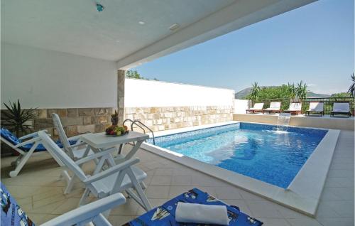Gorgeous Home In Umcani
