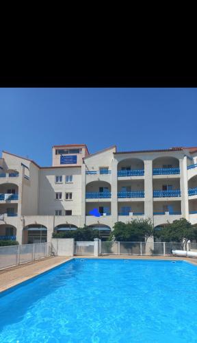 Coquet studio 4 pers, piscine,clim mobile, plage a 300 m,à 5min a pied du Lydia