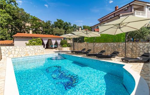 2 Bedroom Lovely Apartment In Jadranovo