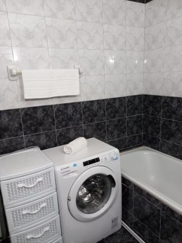Φωτογραφία από το άλμπουμ του Central apartament σε Satu Mare
