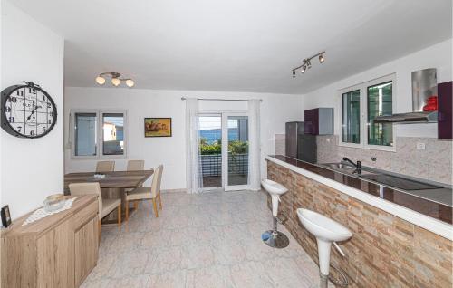Apartment Kastel Kambelovac 10