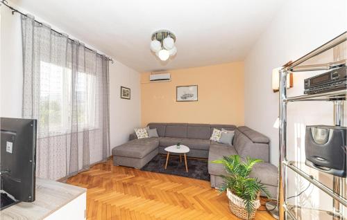 Apartment Kastel Kambelovac 10
