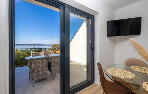 2 Bedroom Amazing Apartment In Dramalj
