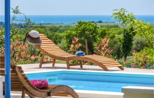 Πισίνα στο ή κοντά στο Three-Bedroom Apartment In Porec