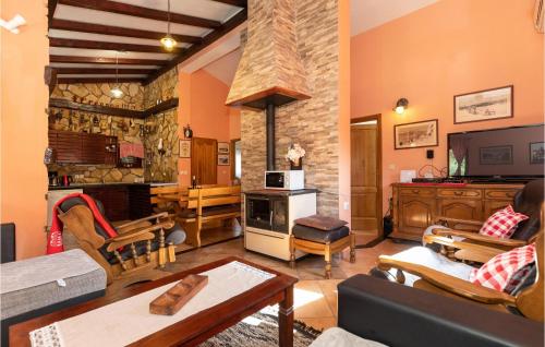 Η κουζίνα ή μικρή κουζίνα στο Two-Bedroom Holiday Home In Desne