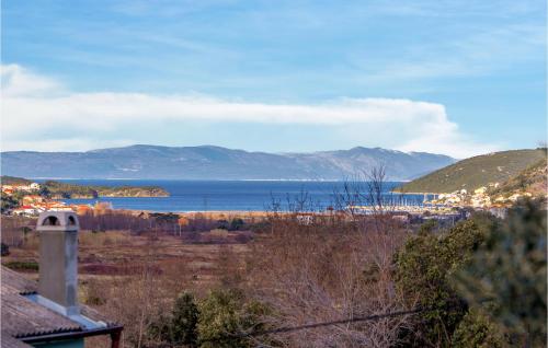 2 Bedroom Beautiful Apartment In Rab