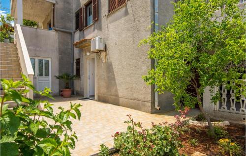 Stunning Apartment In Mali Losinj With Wifi