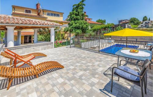 Beautiful Apartment In Pula With Swimming Pool