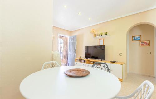 Beautiful Apartment In Torrevieja With Wifi
