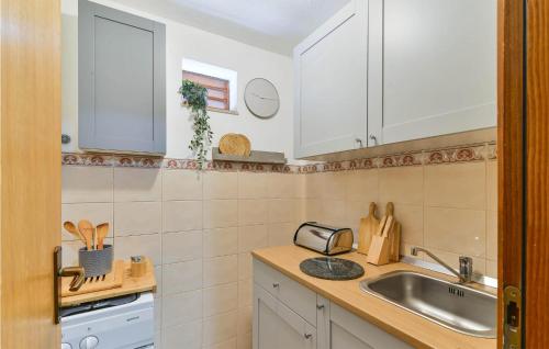 1 Bedroom Lovely Apartment In Zadar